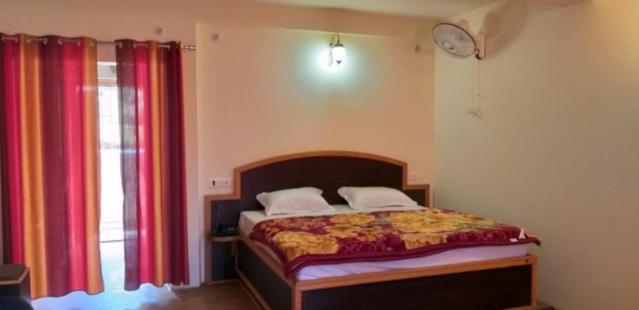 Elphinstone Inn المورا المظهر الخارجي الصورة
