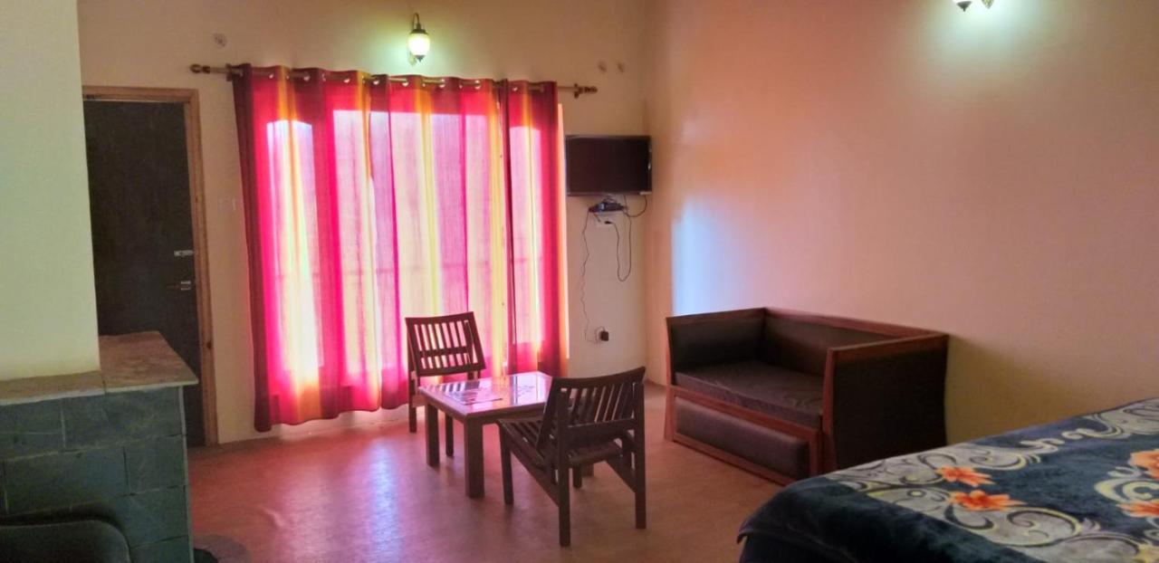 Elphinstone Inn المورا المظهر الخارجي الصورة